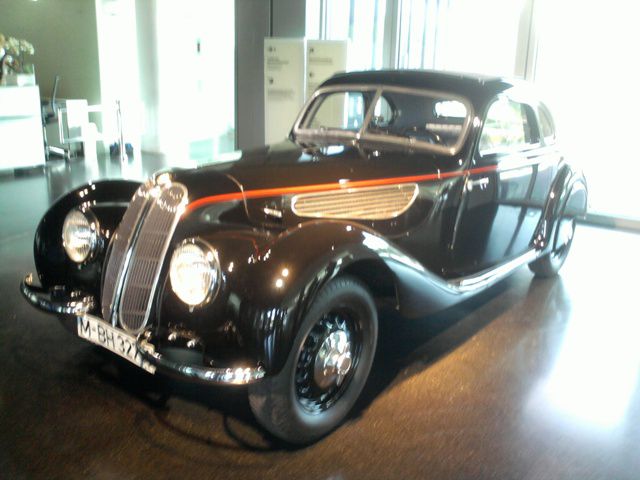 BMW-museum04
