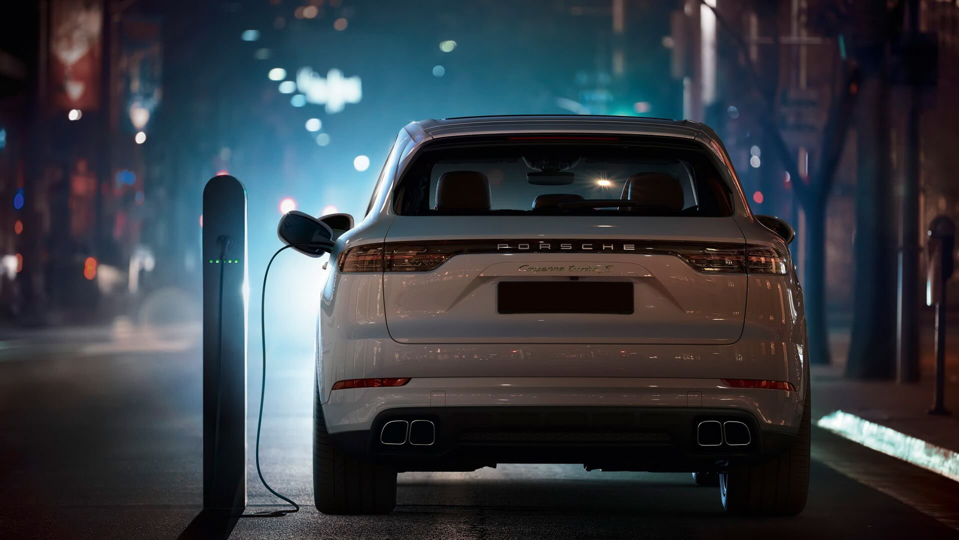 porsche-cayenne-turbo-s-e-hybrid-2019-hevcars-5-min